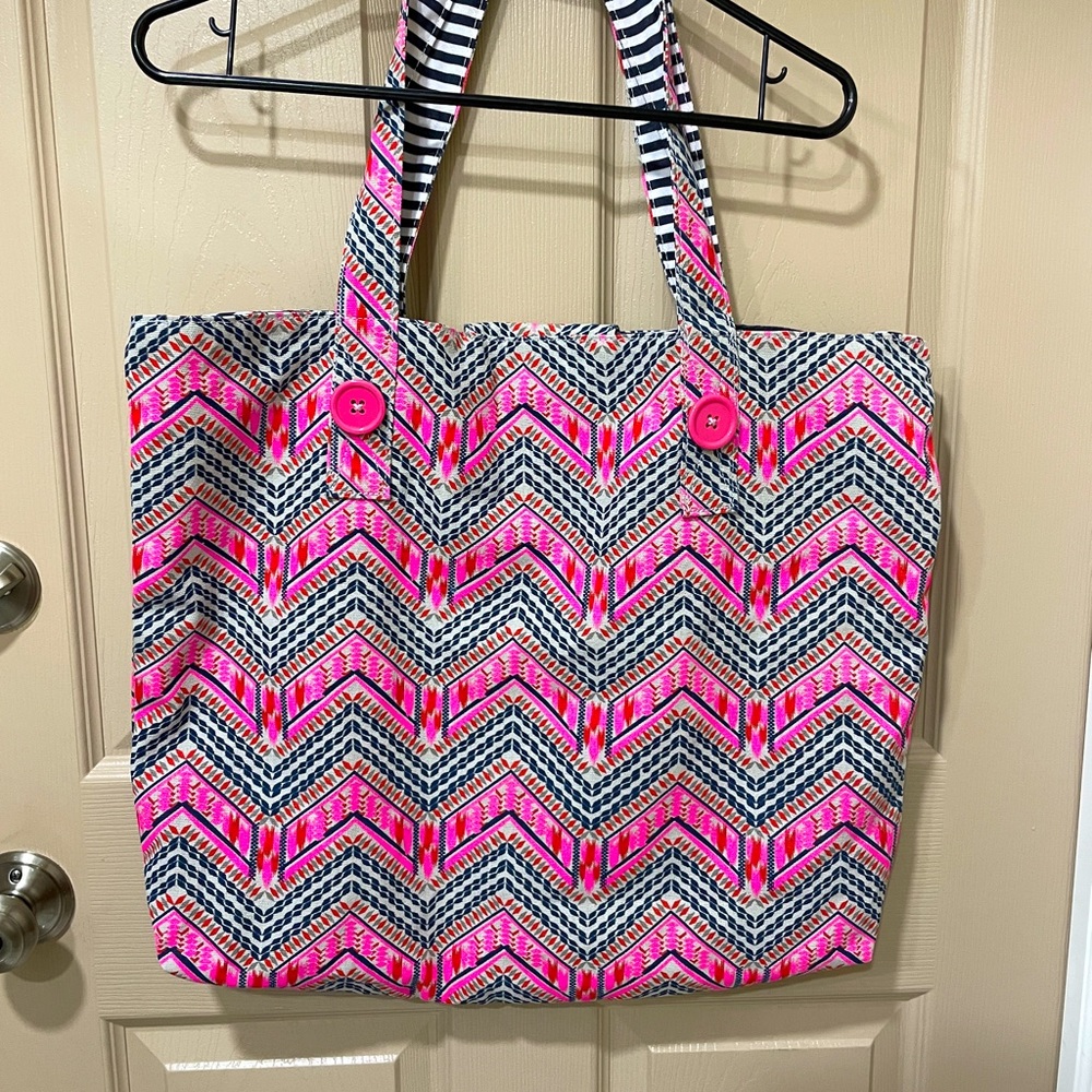 Mark Spring/Summer Beach Tote/Bag Reversible! NWT - Picture 2 of 5